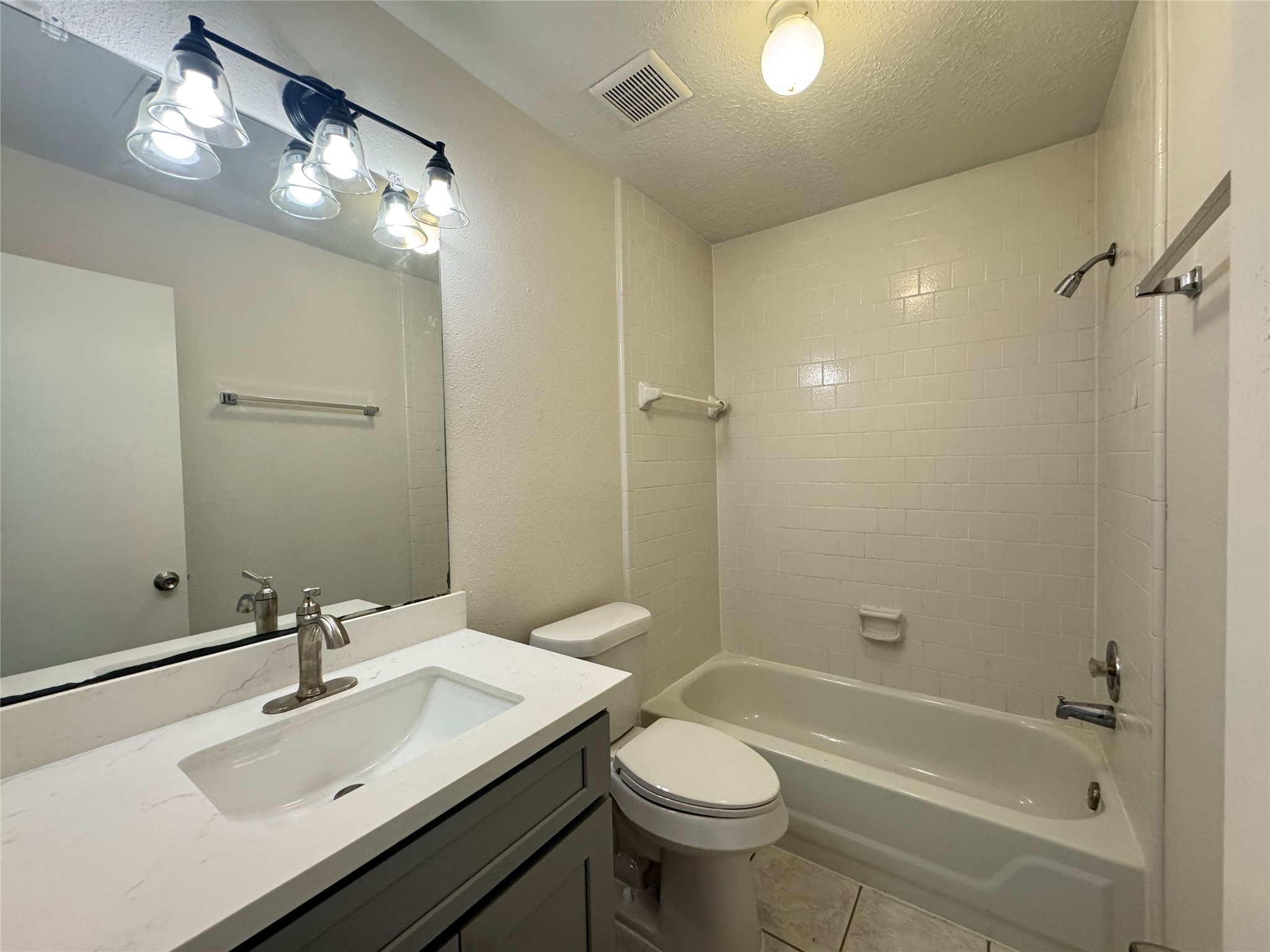 1915 Reddington Road Sugar Land, TX 77478 - Photo 25 of 34