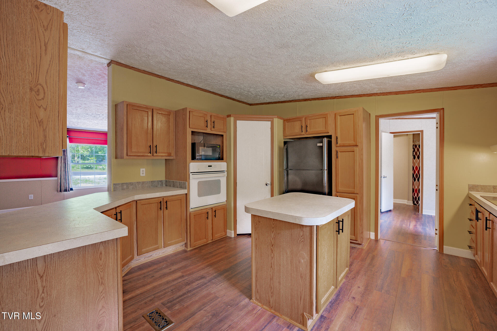 4035 Ridge Road Kingsport, TN 37660 - Photo 13 of 35 1R9A8657-HDR