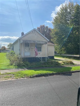 $850 | 665 Devitt Avenue, Campbell, OH 44405