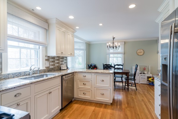 41 Old Orchard Road Newton, MA 02467 - Photo 4 of 17
