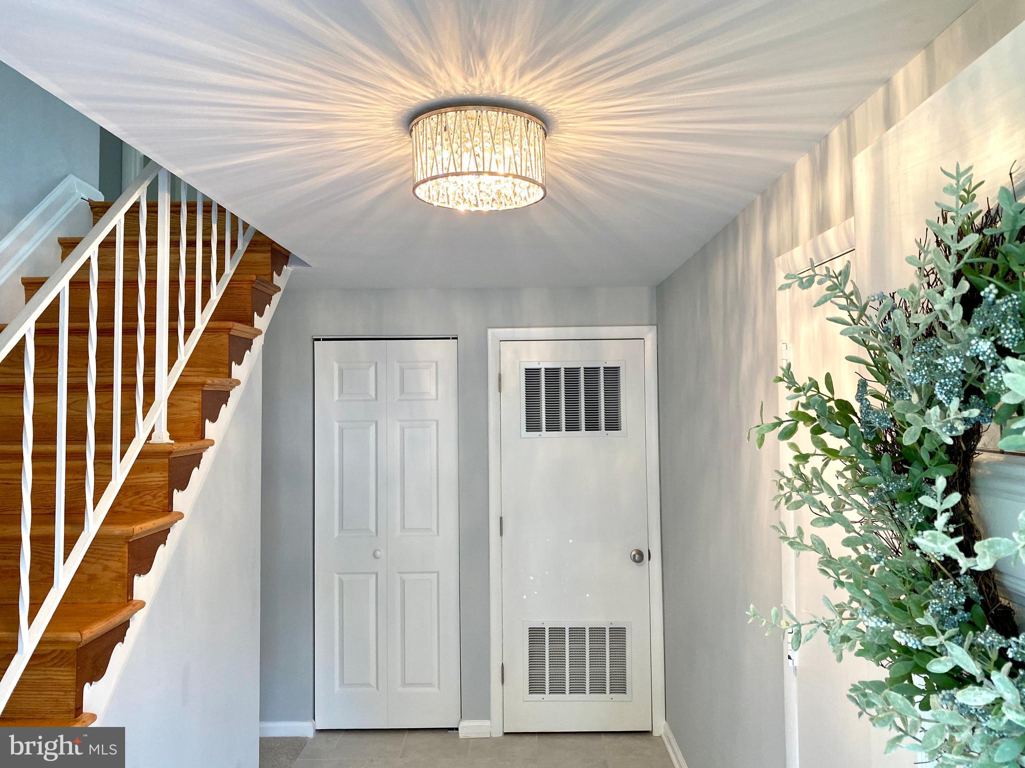 7021 Hadlow Drive Springfield, VA 22152 - Photo 2 of 47 Gorgeous Entryway