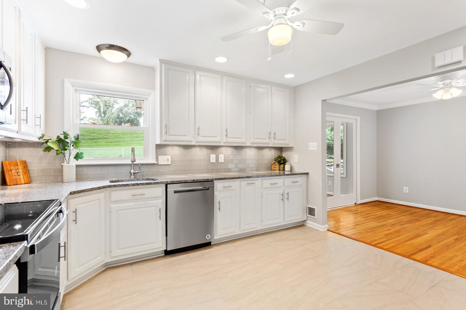 7021 Hadlow Drive Springfield, VA 22152 - Photo 11 of 47 Stainless Under Mount Sink with Window to Yard