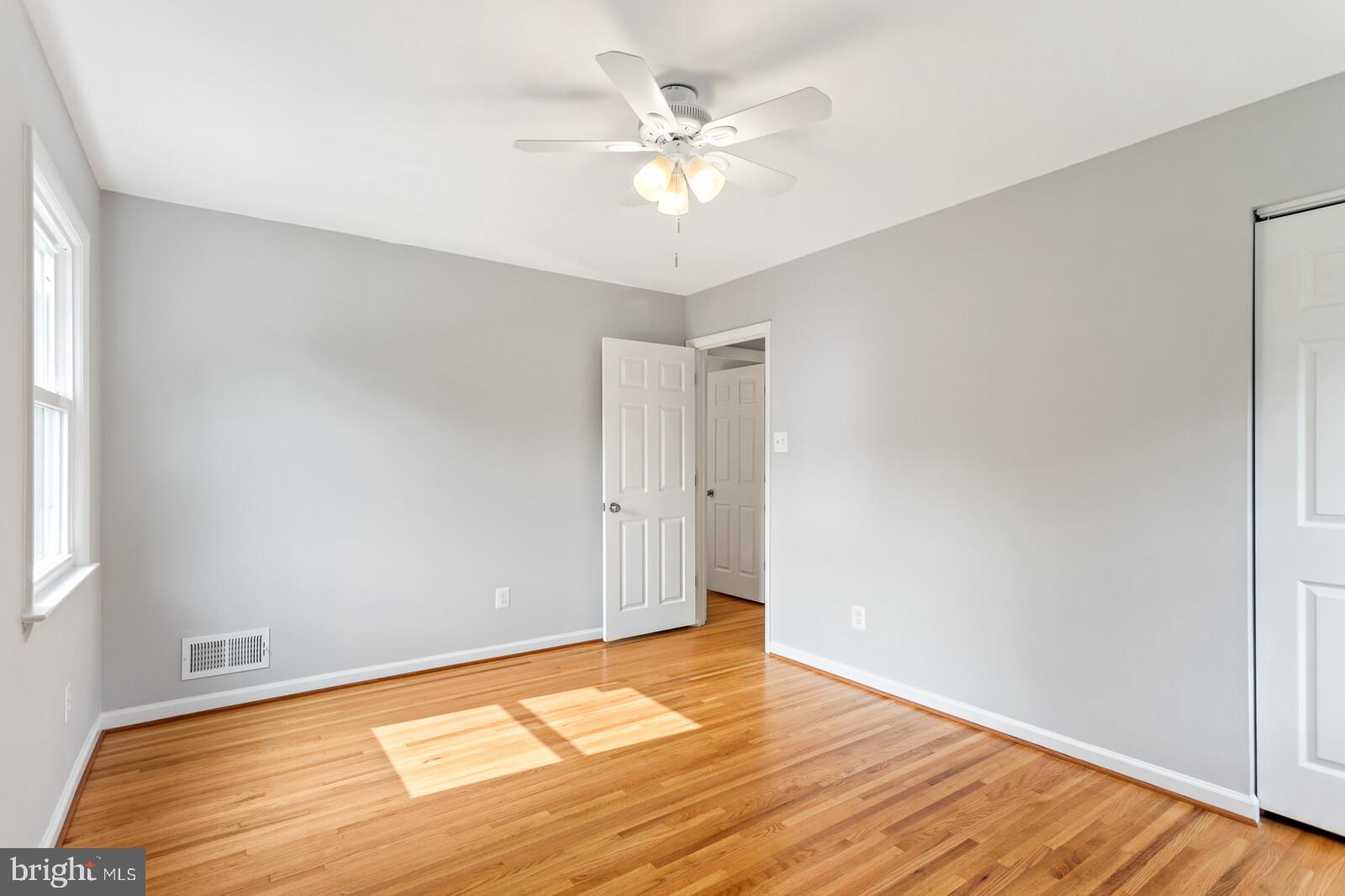 7021 Hadlow Drive Springfield, VA 22152 - Photo 27 of 47 Upper Bedroom #3