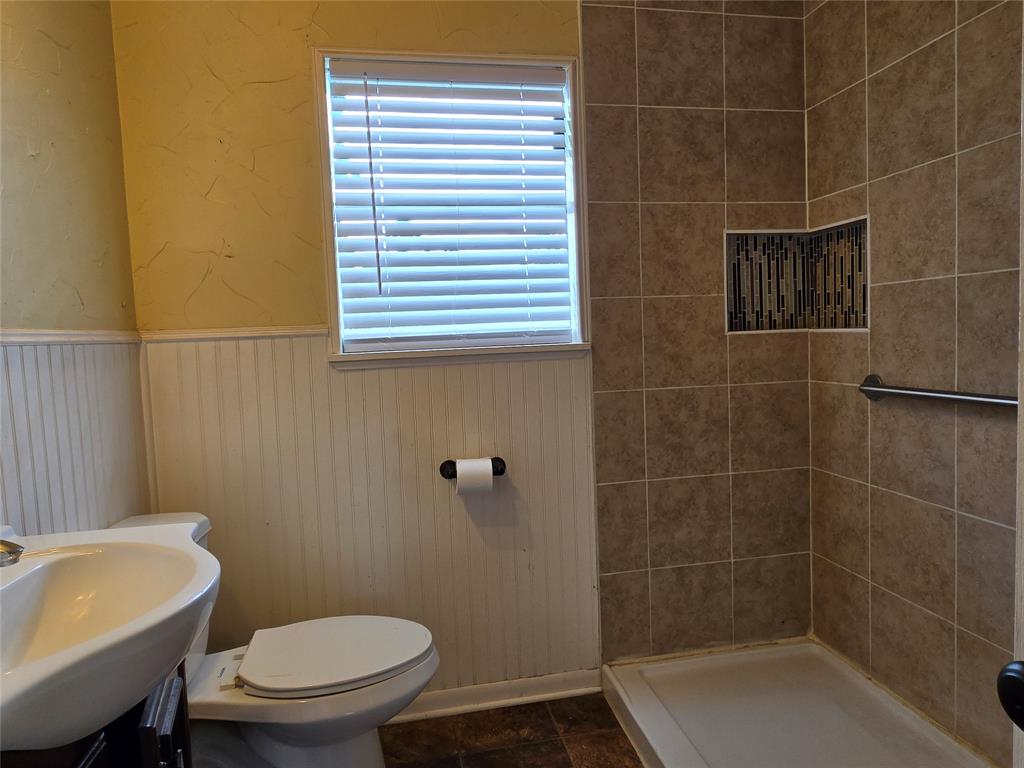 509 Starkey Street Bangs, TX 76823 - Photo 15 of 19