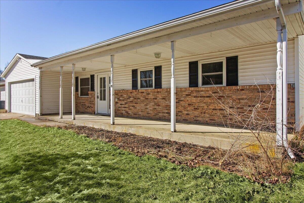 134 Rupolo Drive St. Paris, OH 43072 - Photo 4 of 34 04-IMG_0605