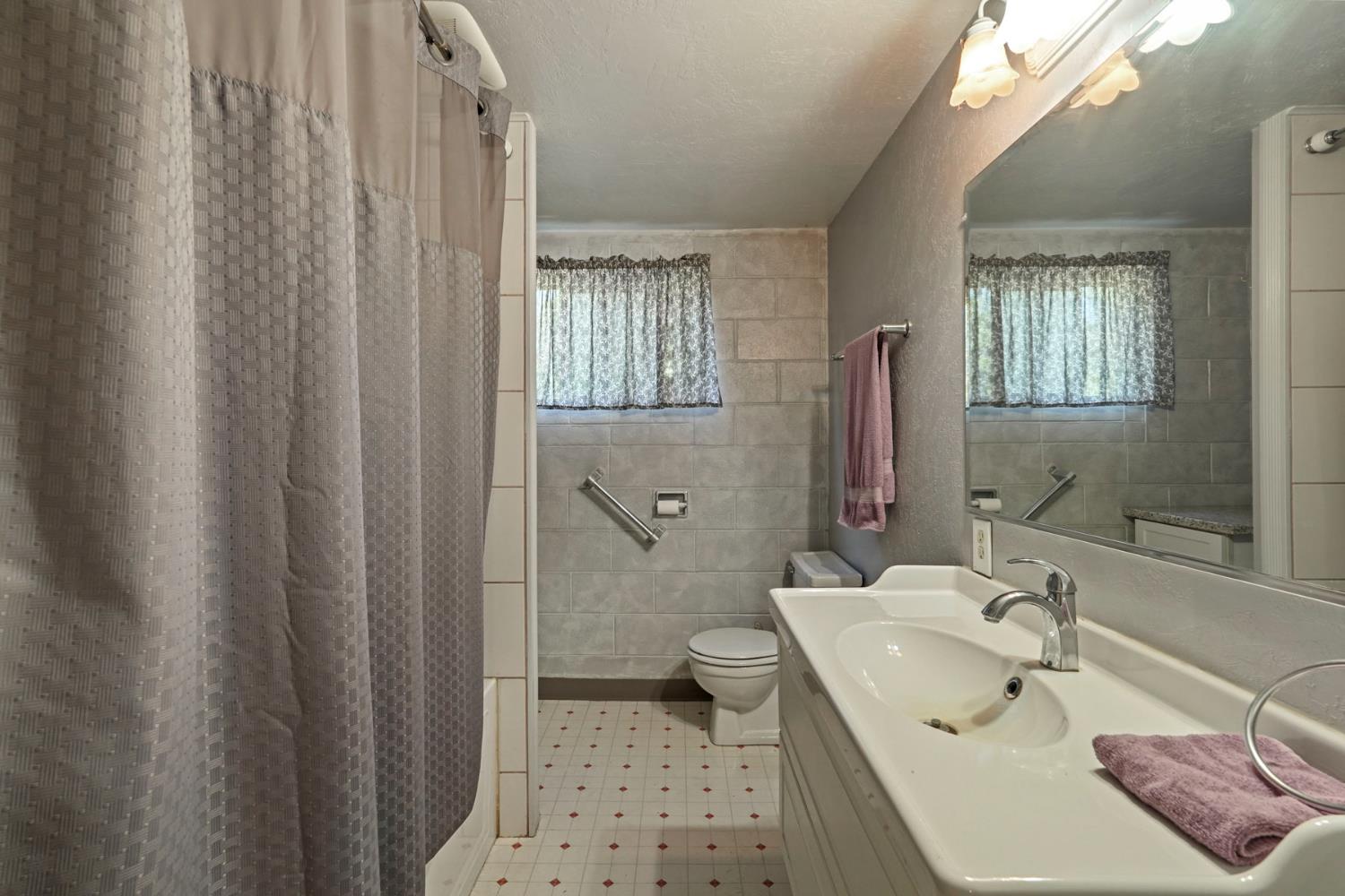 10450 West Walnut Grove Road Thornton, CA 95686 - Photo 37 of 51