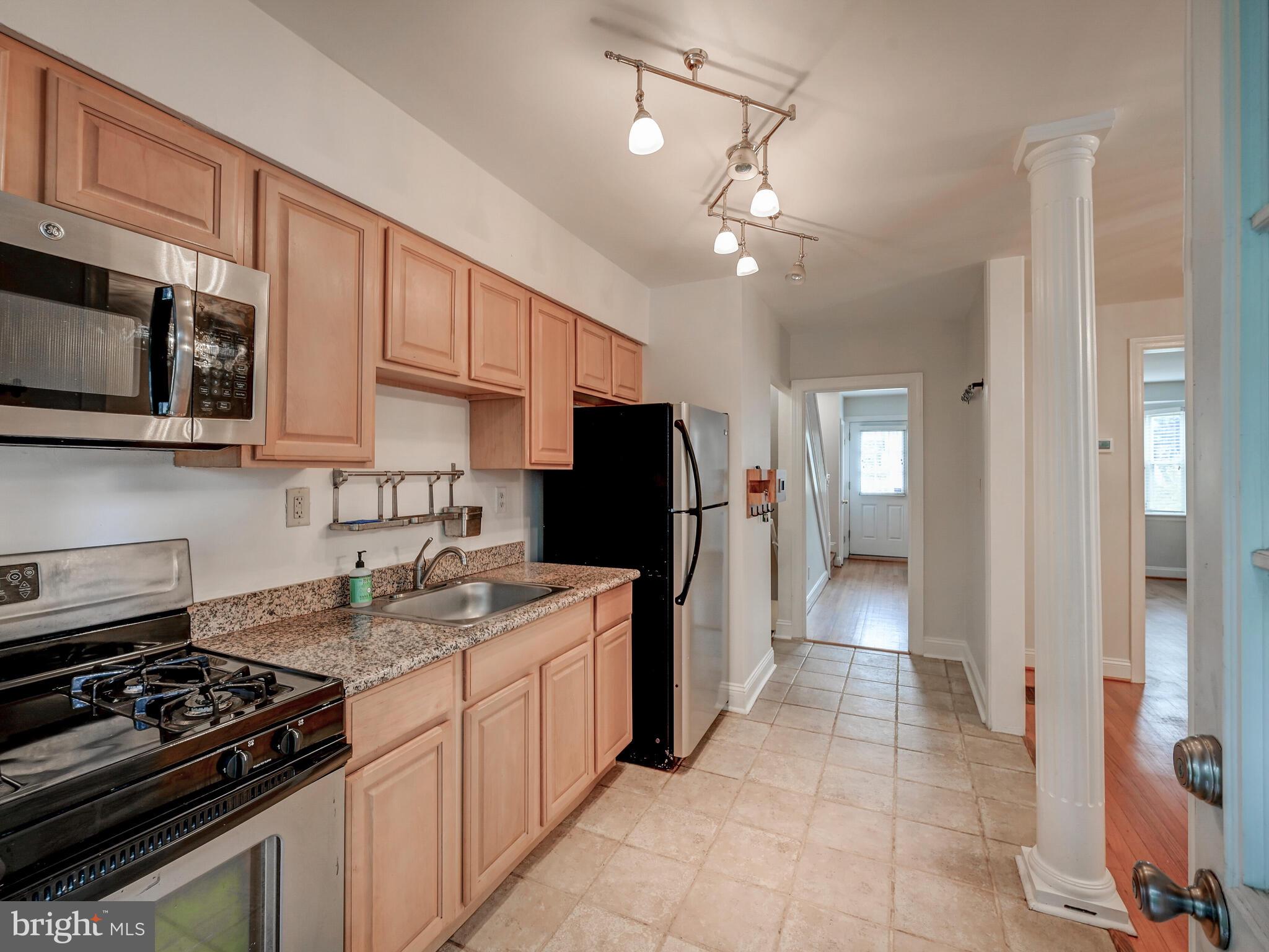 3603 Ednor Road Baltimore, MD 21218 - Photo 14 of 38