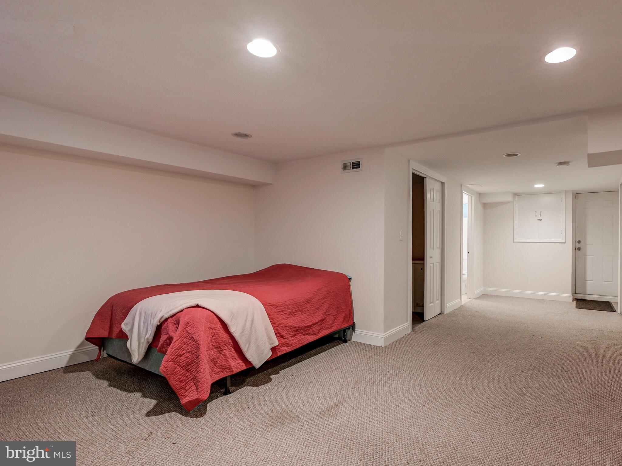 3603 Ednor Road Baltimore, MD 21218 - Photo 26 of 38
