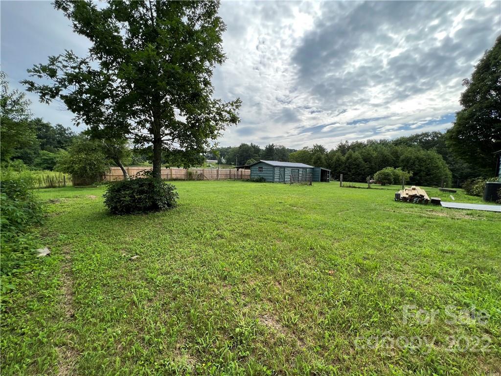 730 Pritchard Road Newland, NC 28657 - Photo 20 of 28 Gallery Image 20