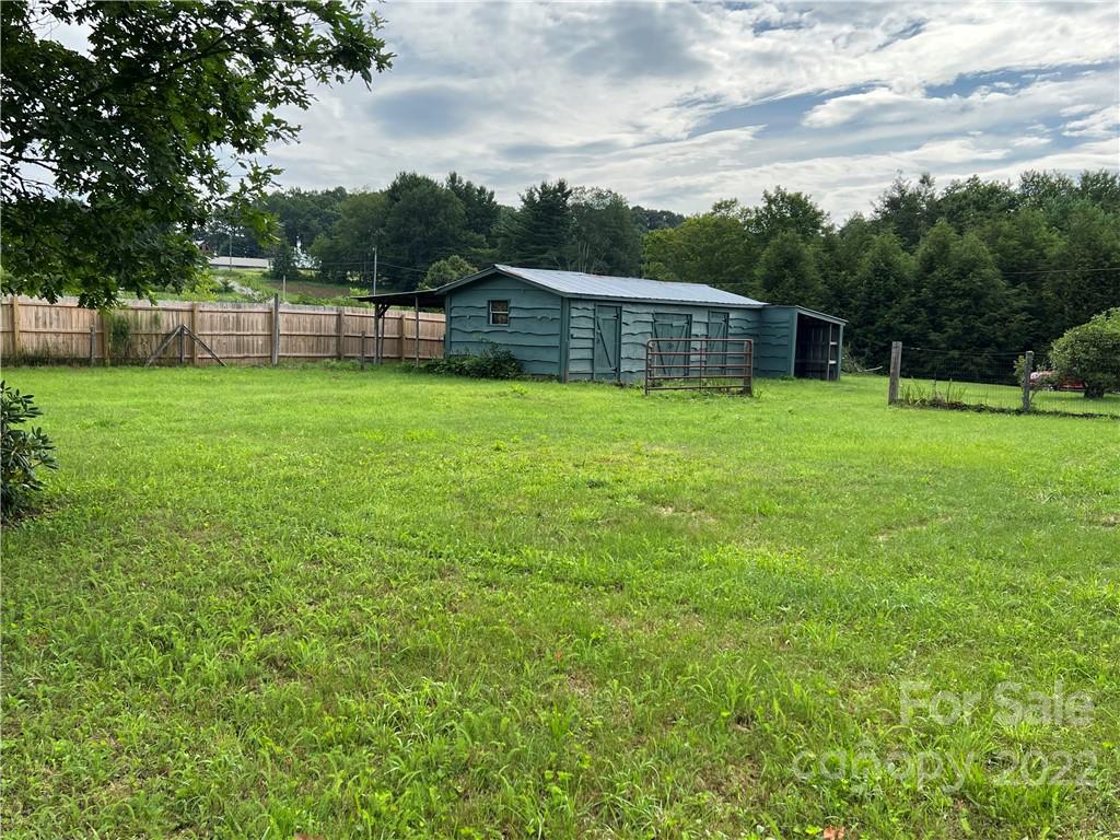 730 Pritchard Road Newland, NC 28657 - Photo 21 of 28 Gallery Image 21
