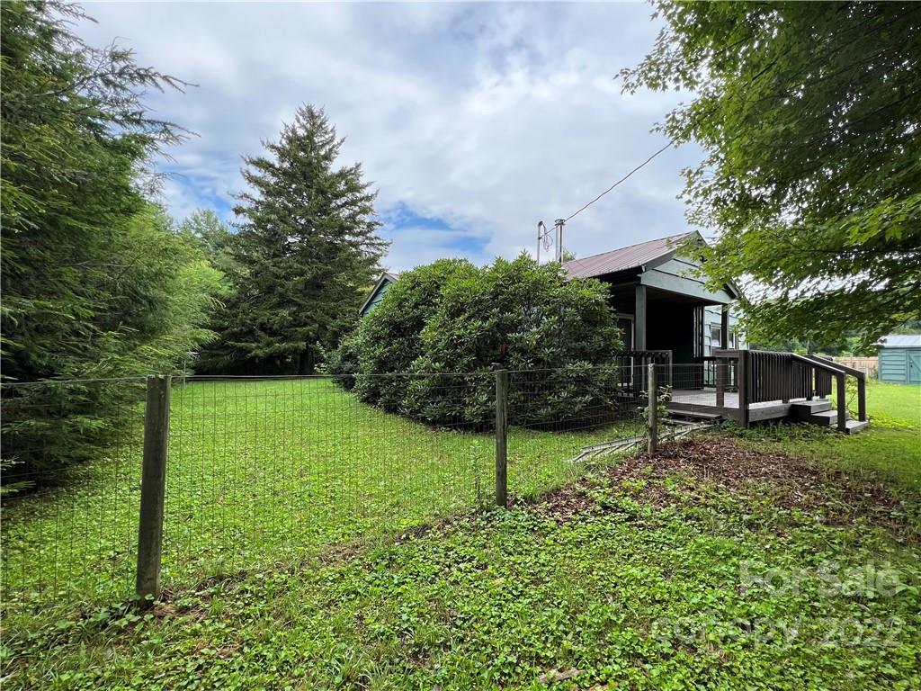 730 Pritchard Road Newland, NC 28657 - Photo 5 of 28 Gallery Image 5
