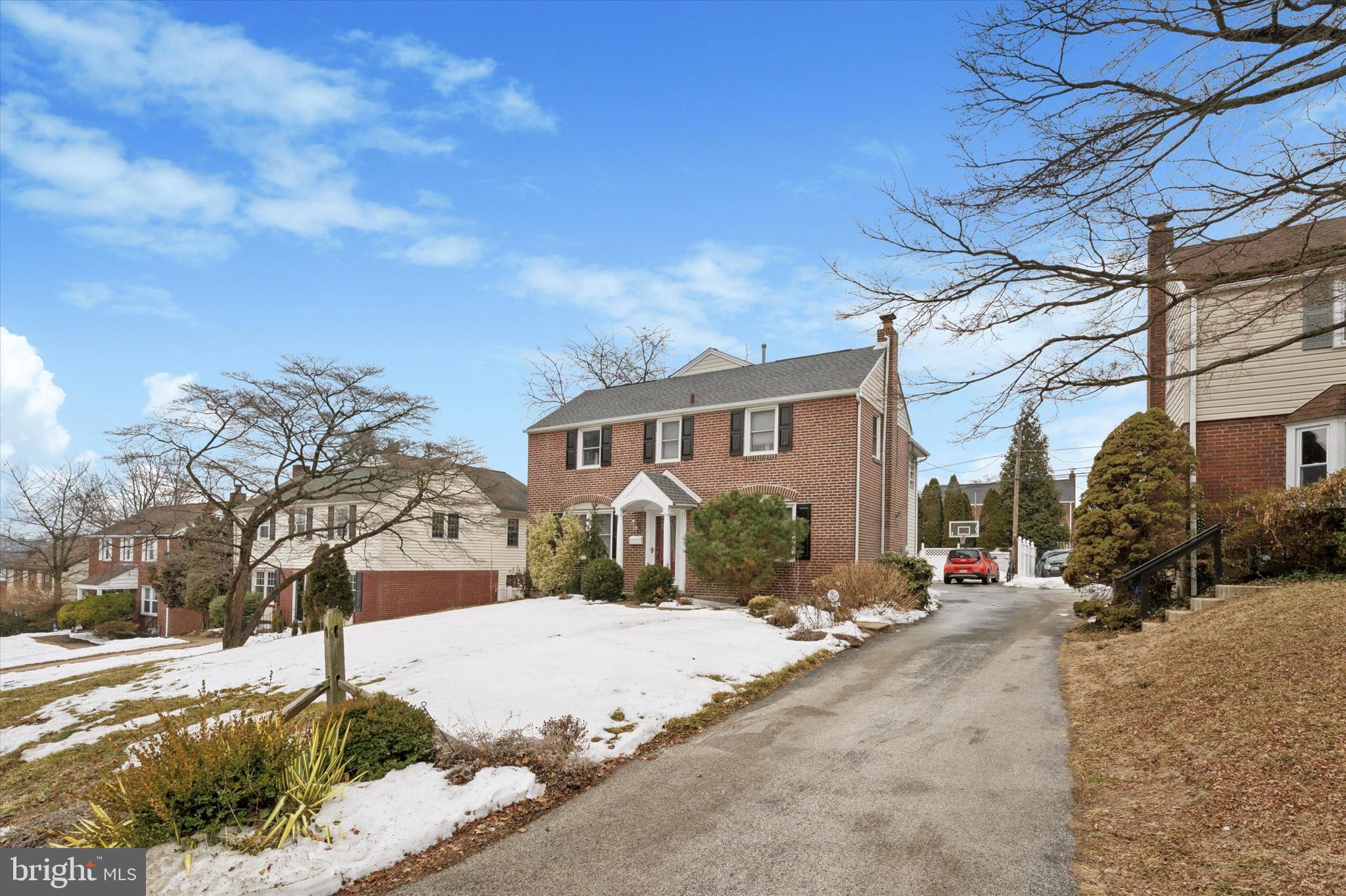 114 Earlington Road Havertown, PA 19083 - Photo 2 of 38