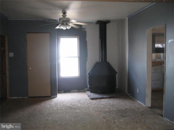 1363 Crown Point Road Westville, NJ 08093 - Photo 3 of 6 Gallery Image 3