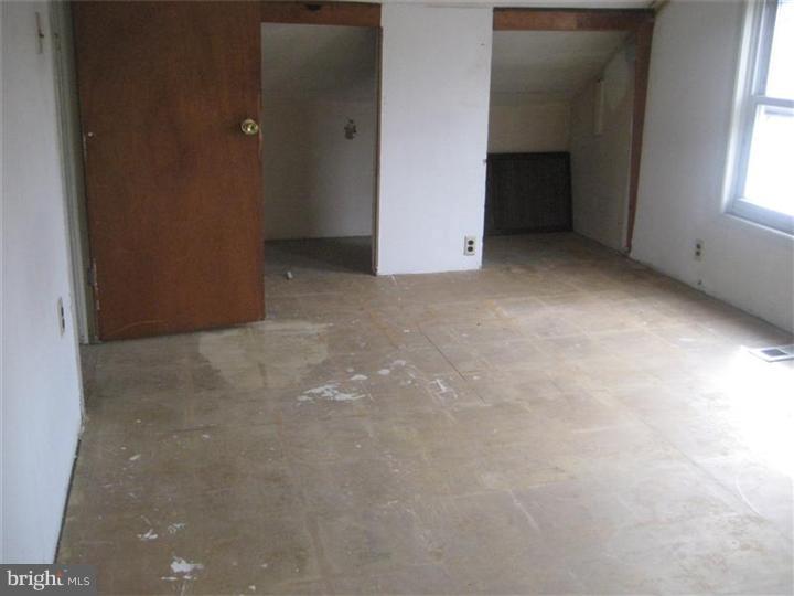 1363 Crown Point Road Westville, NJ 08093 - Photo 6 of 6 Gallery Image 6