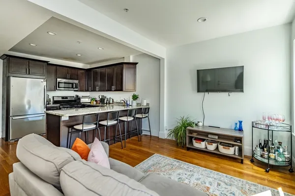 $3,800 | 28 Howell Street, Unit 1, Boston, MA 02125