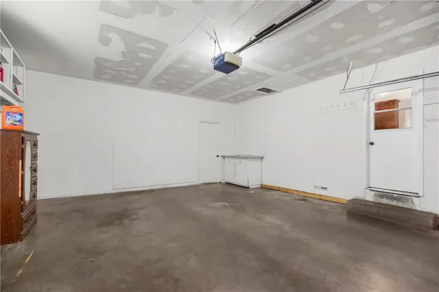 $320,000 | 8205 Freeman Avenue, Kansas City, KS 66112