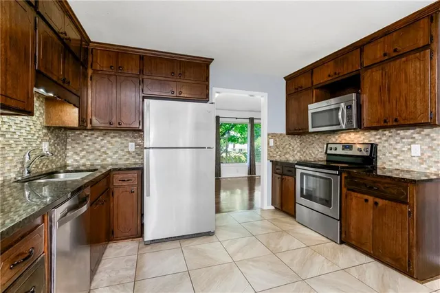 $320,000 | 8205 Freeman Avenue, Kansas City, KS 66112