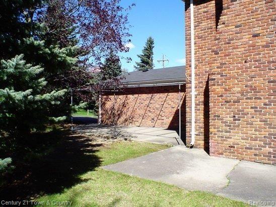 730 Birch Tree Lane Rochester, MI 48306 - Photo 21 of 23 Patio