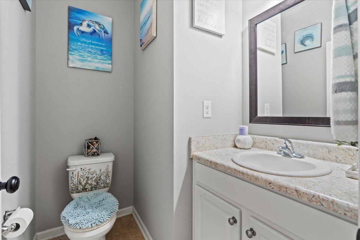 1152 Rosland Circle Augusta, GA 30909 - Photo 25 of 37 25-Guest Bathroom