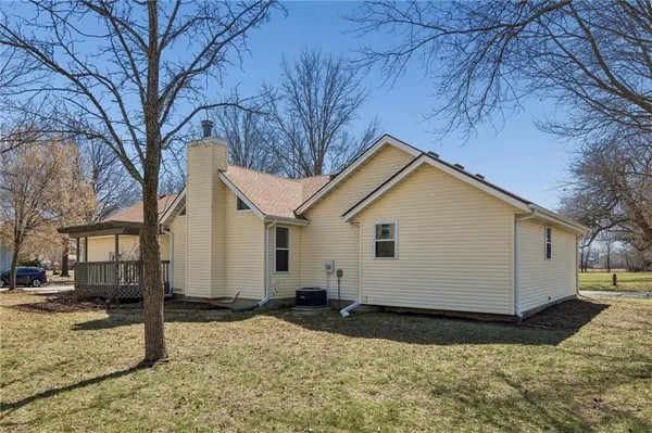 $275,000 | 204 West 1st Street, Garden City, MO 64747