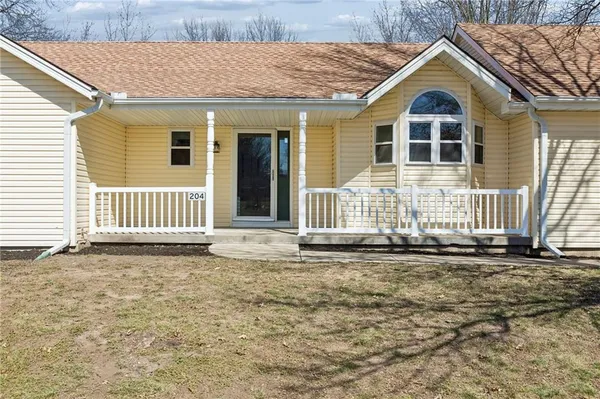 $275,000 | 204 West 1st Street, Garden City, MO 64747
