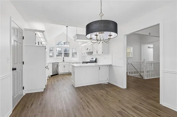 $275,000 | 204 West 1st Street, Garden City, MO 64747