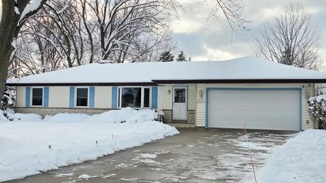 $399,800 | W154N10077 Moonlite Drive, Germantown, WI 53022