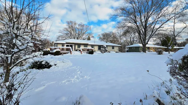 $399,800 | W154N10077 Moonlite Drive, Germantown, WI 53022