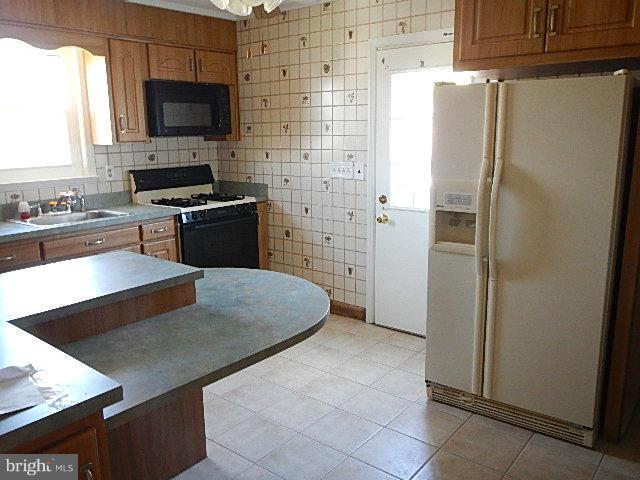 1938 Old Frederick Road Catonsville, MD 21228 - Photo 6 of 15 Kitchen