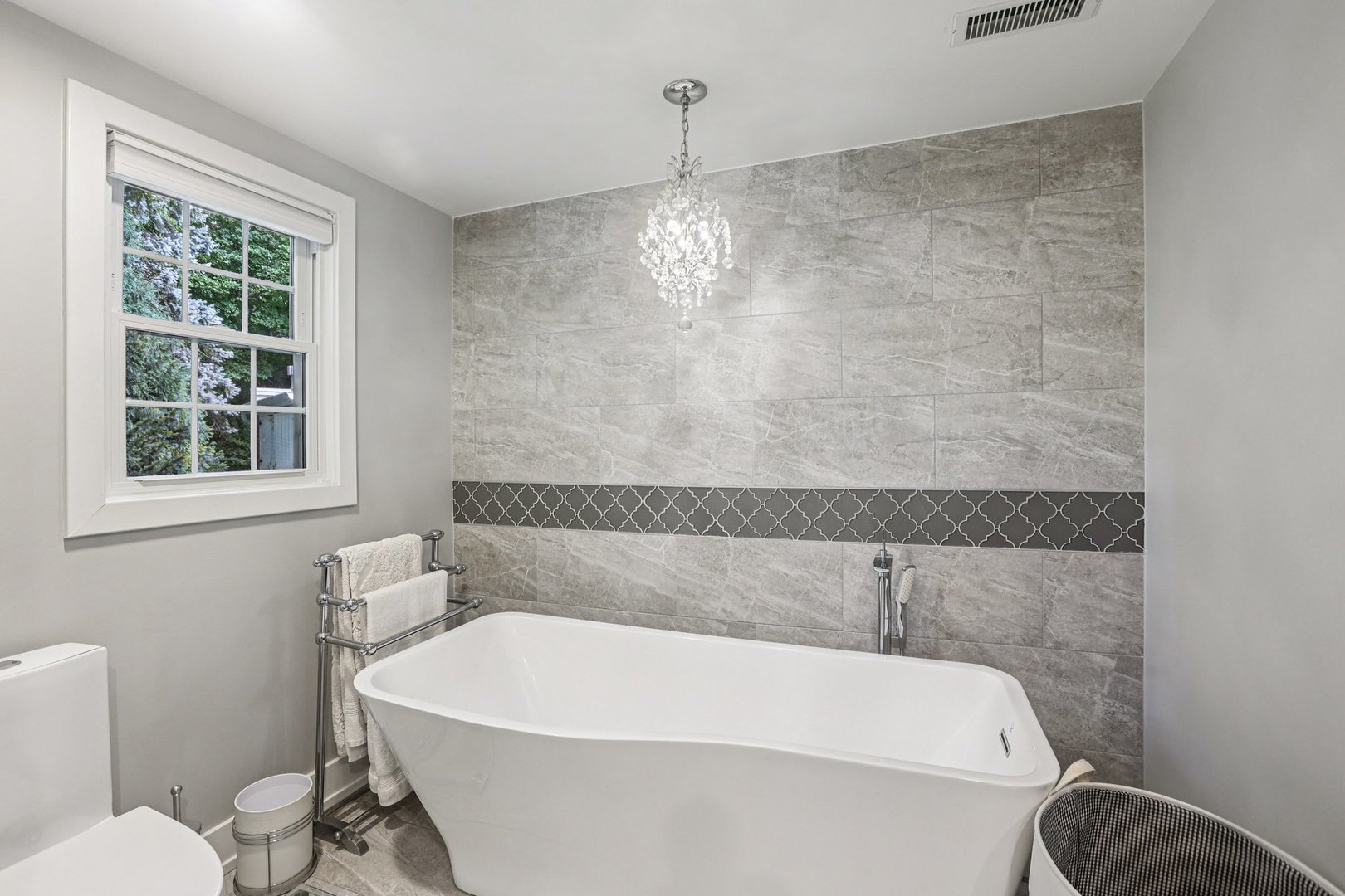 1834 West Palatine Road Palatine, IL 60067 - Photo 21 of 56 a bathroom with a sink a toilet and a bathtub