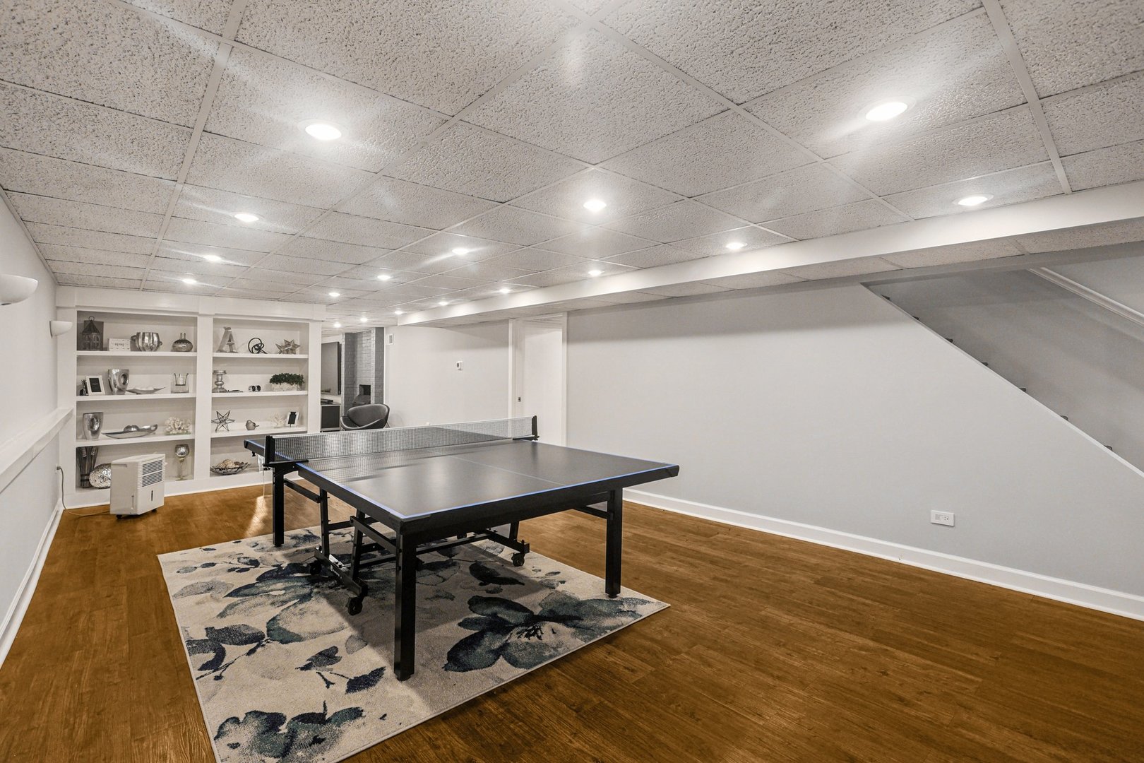 1834 West Palatine Road Palatine, IL 60067 - Photo 35 of 56 a room with furniture pool table and a rug