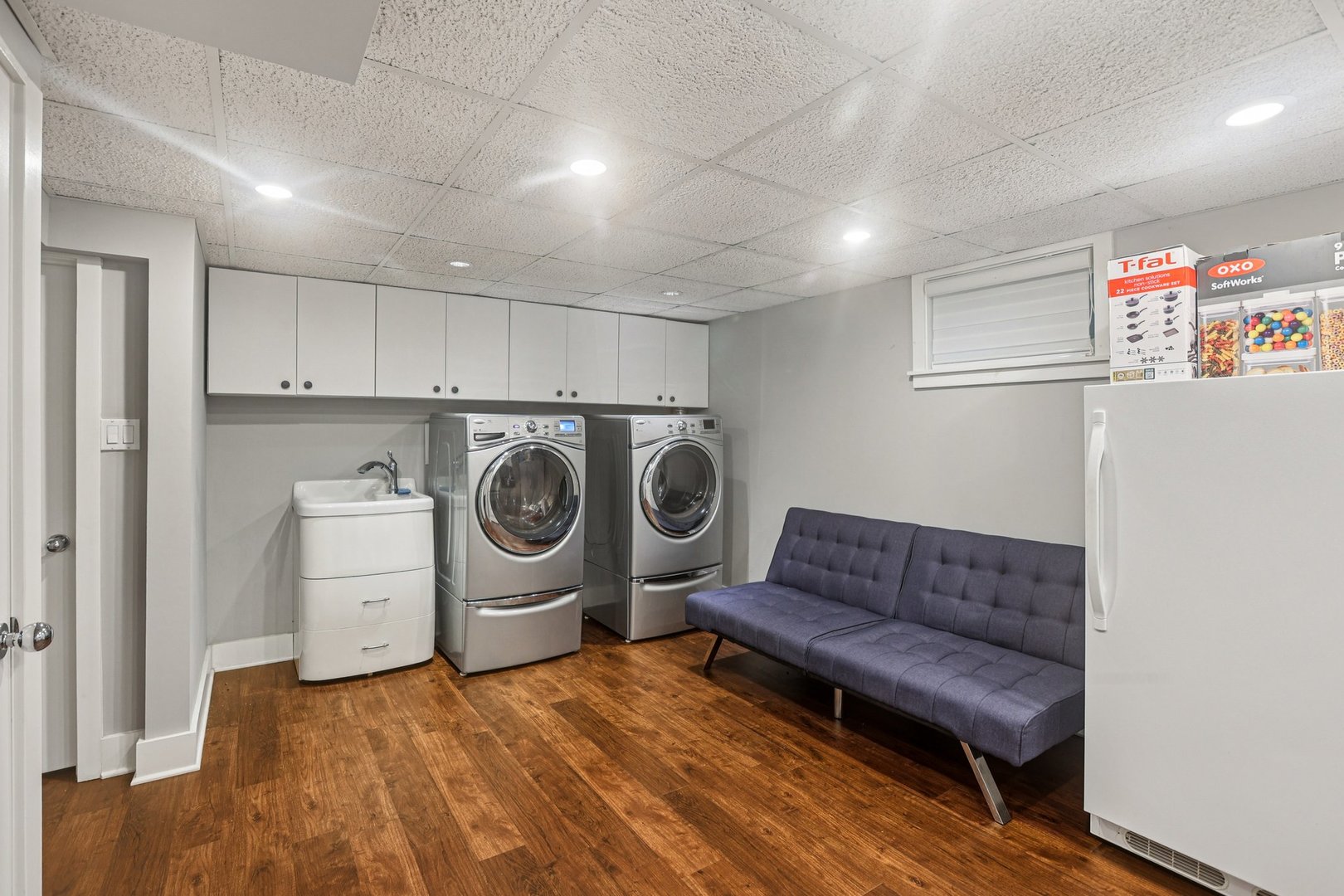 1834 West Palatine Road Palatine, IL 60067 - Photo 36 of 56 a utility room with dryer and washer