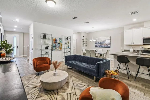 $450,000 | 1447 Broad Wing Lane, Winter Park, FL 32792