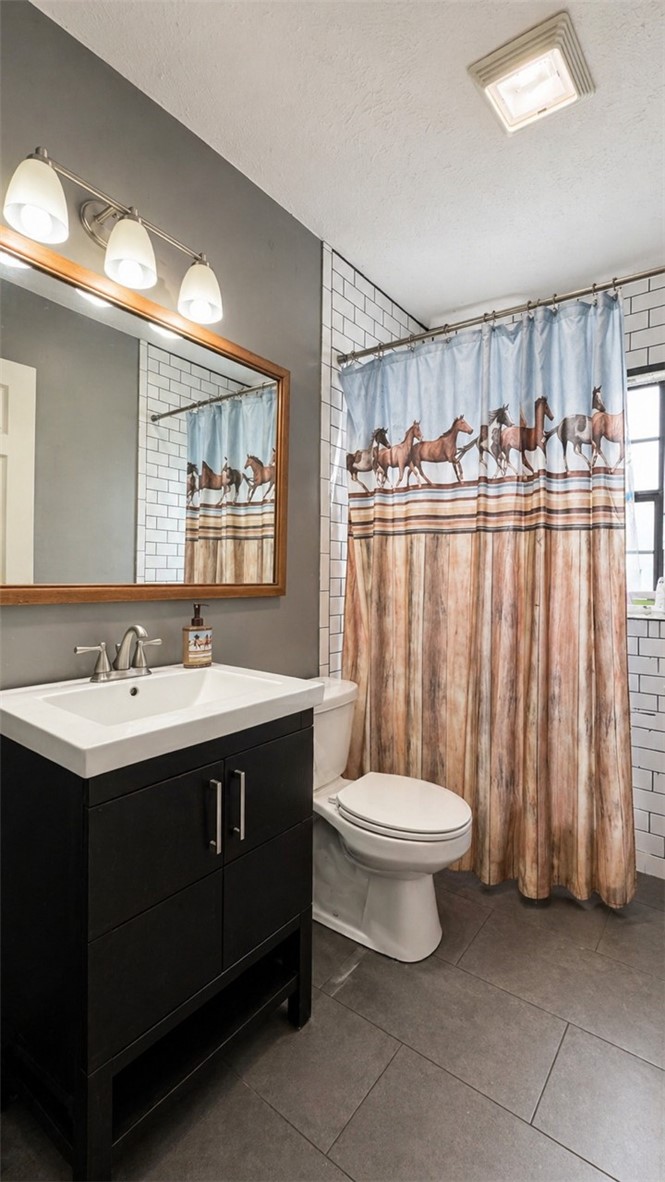 503 West Decherd Street Franklin, TX 77856 - Photo 11 of 14