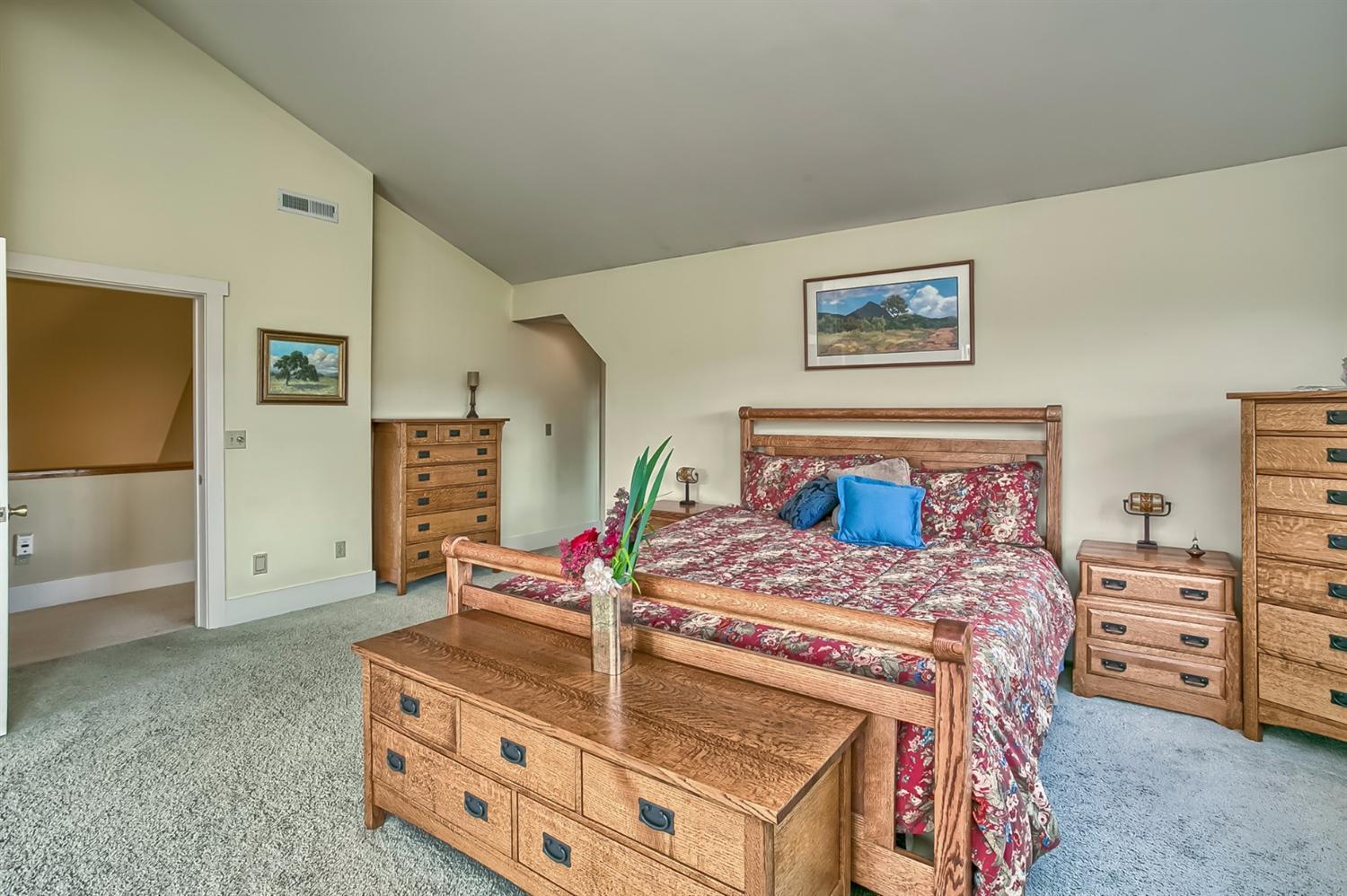 982 Kincaid Road Williams, OR 97544 - Photo 34 of 35 Gallery Image 34