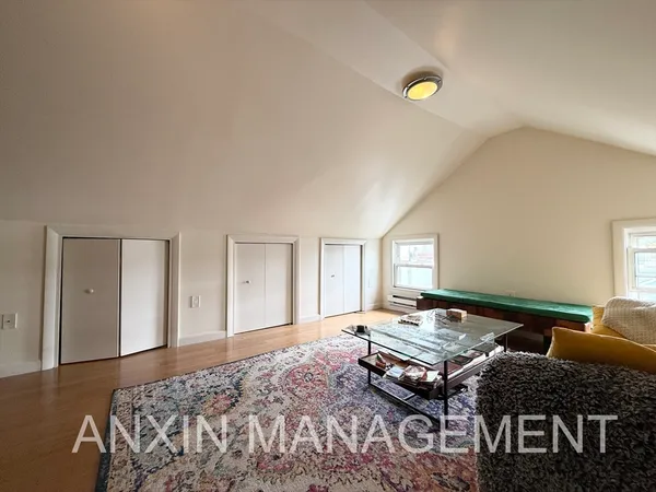 $2,600 | 2 Orchard Street, Unit 3, Cambridge, MA 02140