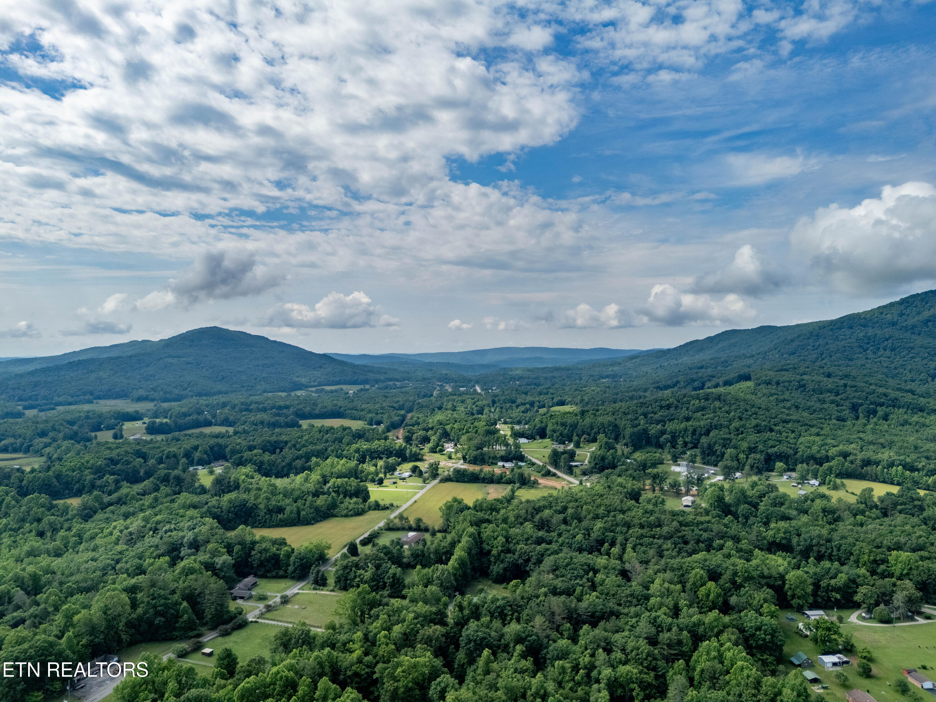416 Liberty Road Wartburg, TN 37887 - Photo 11 of 14 DJI_20260528104247_0606_D-HDR