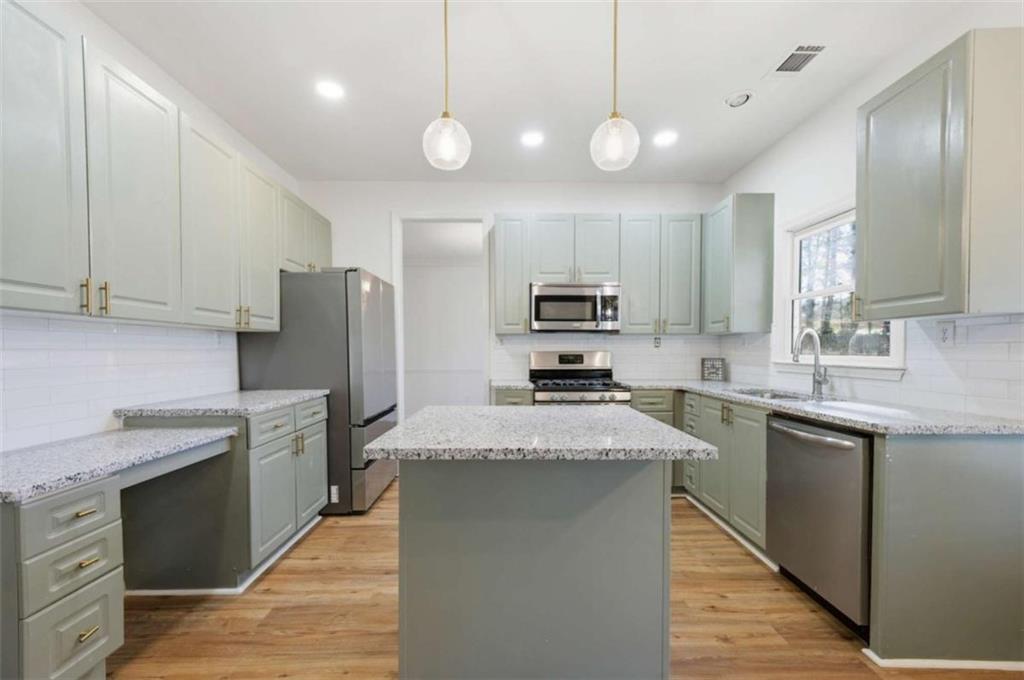 1578 Ridge Point Drive Northwest Lawrenceville, GA 30043 - Photo 2 of 22