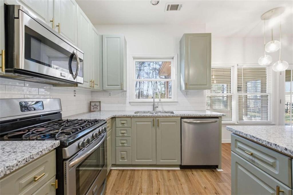 1578 Ridge Point Drive Northwest Lawrenceville, GA 30043 - Photo 3 of 22