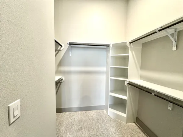 $2,639 | 401 West 25th Street, Unit 2125, Houston, TX 77008