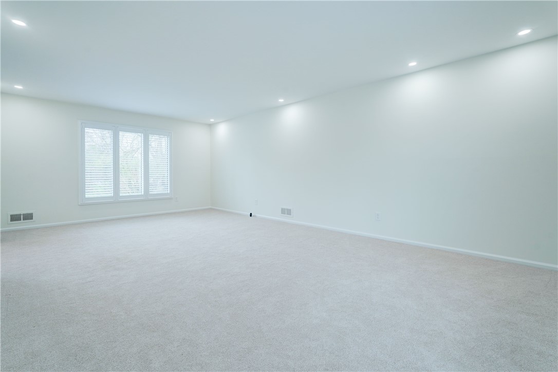 399 French Road Pittsford, NY 14534 - Photo 7 of 50