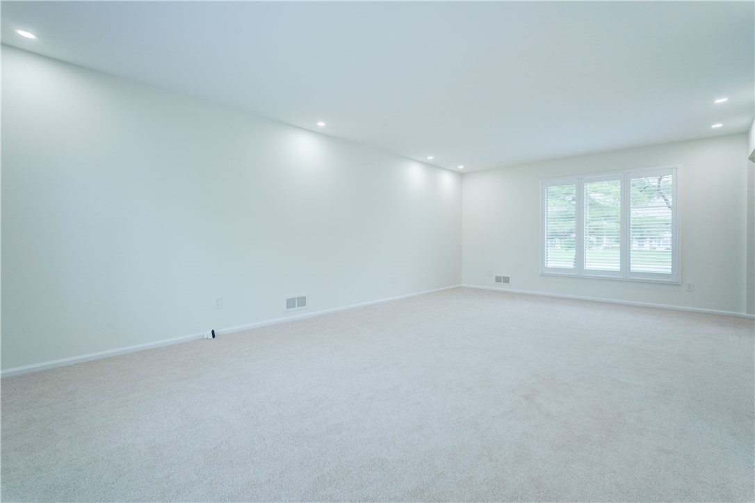 399 French Road Pittsford, NY 14534 - Photo 10 of 50