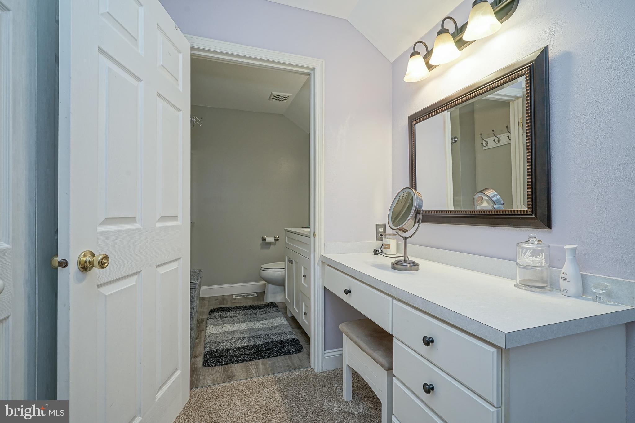 660 Surrey Road Sewell, NJ 08080 - Photo 15 of 34 Master Walk-In and Bath