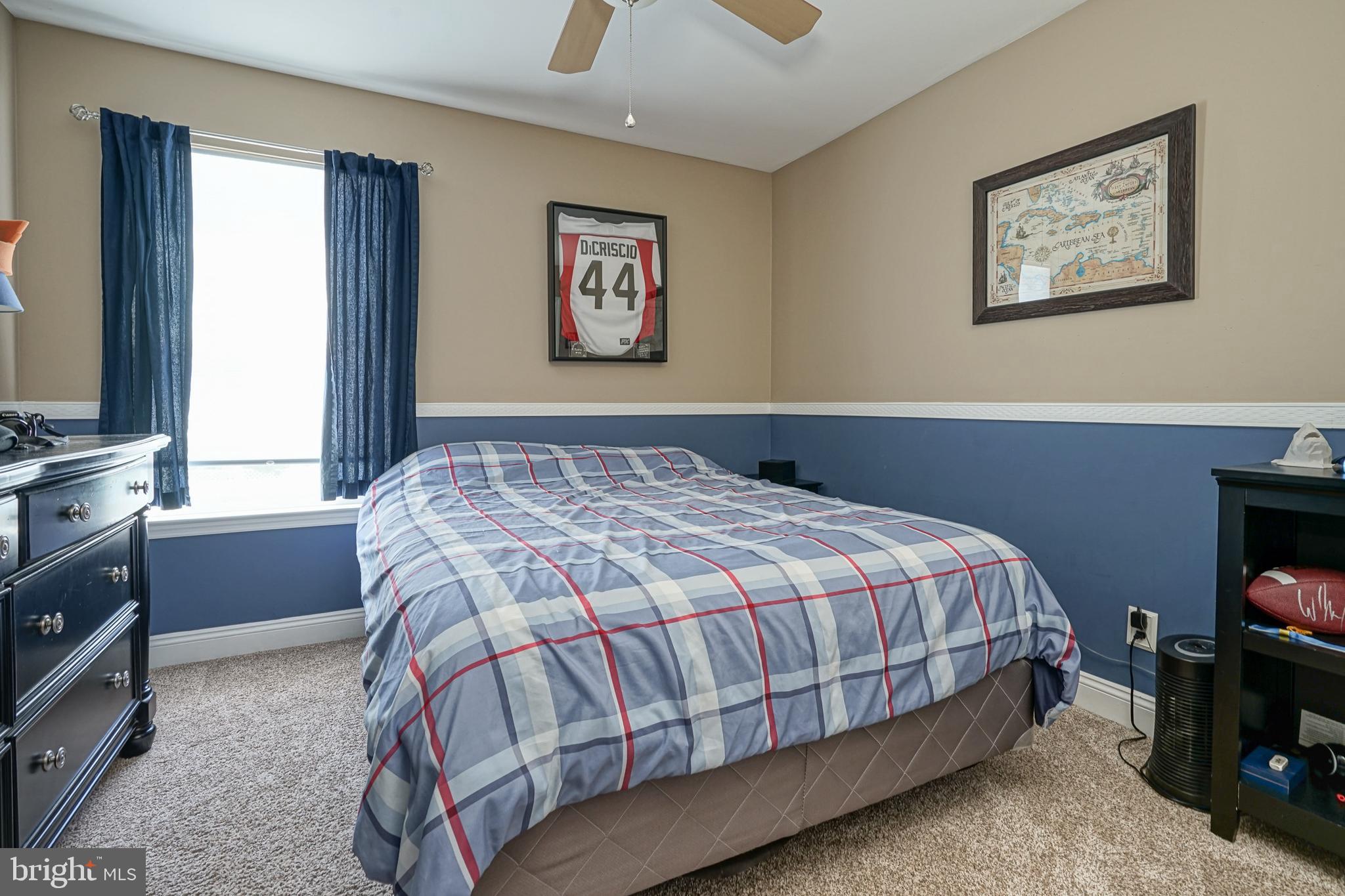 660 Surrey Road Sewell, NJ 08080 - Photo 17 of 34 Bedroom #1