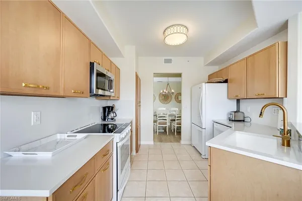 $7,700 | 2230 Arielle Drive, Unit 1902, Naples, FL 34109