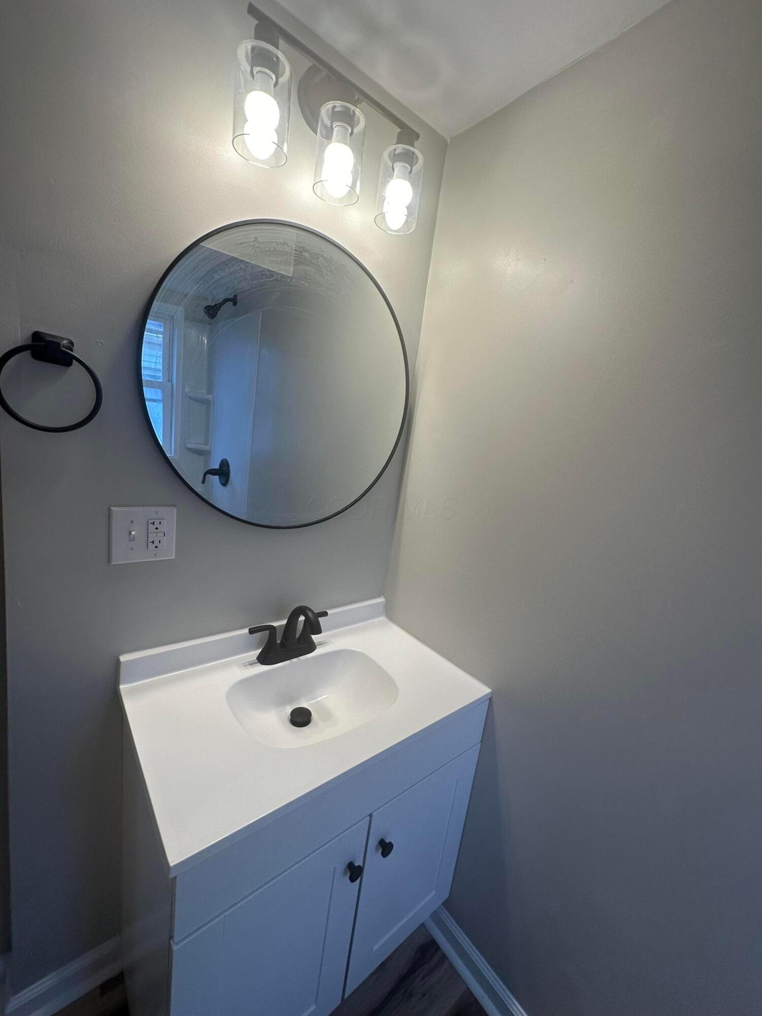 303 Watt Street Circleville, OH 43113 - Photo 11 of 18 IMG_0203