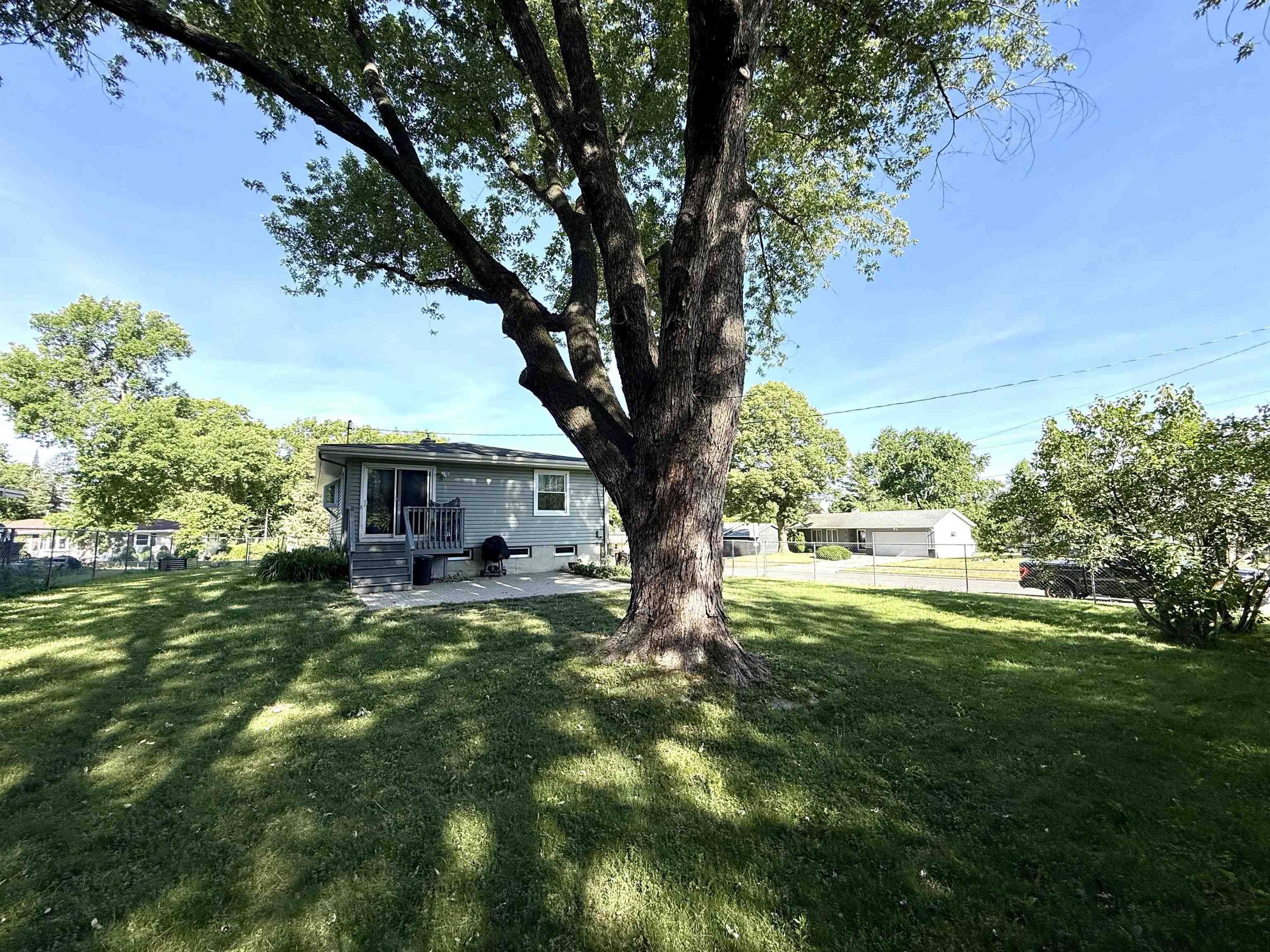 4701 Starker Avenue Madison, WI 53716 - Photo 37 of 41