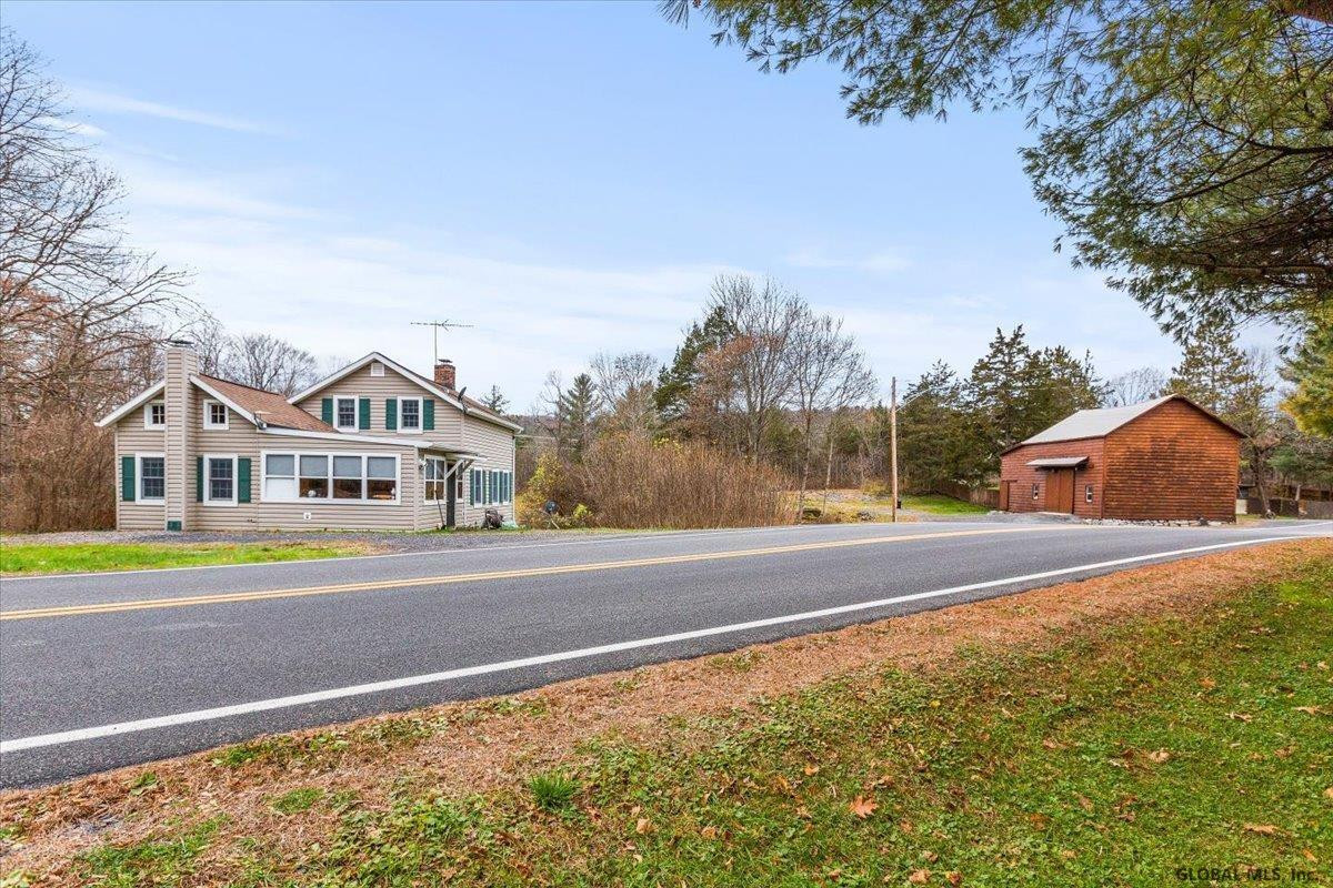 701 Starr Road Coeymans, NY 12143 - Photo 3 of 39 Photo 3