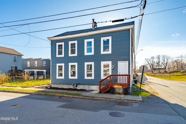 $298,000 | 29 Hudson Street, Waterford, NY 12188