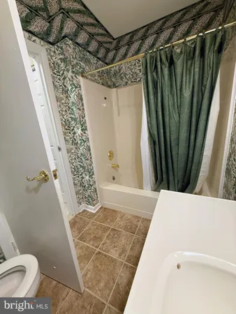 $2,000 | 231 Canal Park Drive, Unit A200, Salisbury, MD 21804